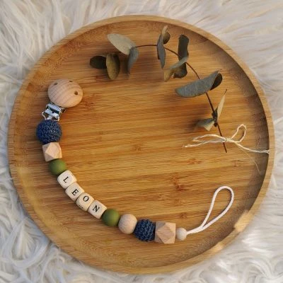 Attache Sucette En Bois Kaki Et Bleu Nuit (personnalisable) 2 Attache Sucette En Bois Kaki Et Bleu Nuit (personnalisable) – Image 2