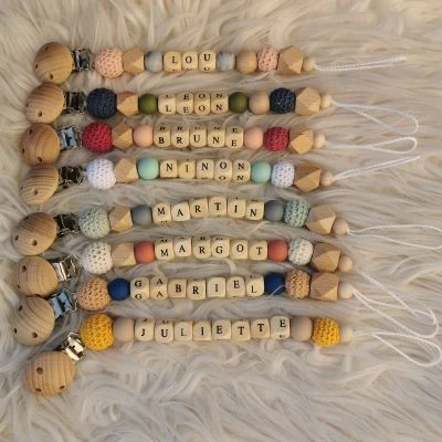 Attache Sucette En Bois Kaki Et Bleu Nuit (personnalisable) 3 Attache Sucette En Bois Kaki Et Bleu Nuit (personnalisable) – Image 3