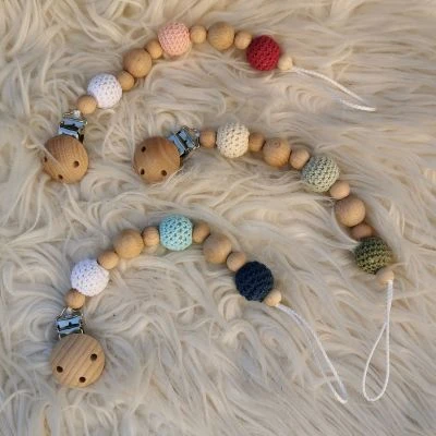 Attache Sucette En Bois Yoyo Rose 3 Attache Sucette En Bois Yoyo Rose – Image 3