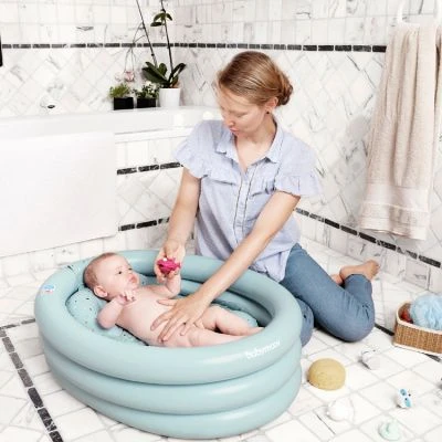BabyMoov Baignoire Gonflable Aqua Dots Avec Transat Intégré 5 BabyMoov Baignoire Gonflable Aqua Dots Avec Transat Intégré – Image 5