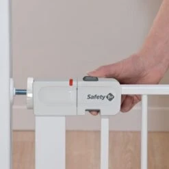 Safety 1st Barrière De Sécurité Auto Close Métal Blanc -Bébé Rêves Promos Magasin barriere de securite auto close metal blanc 6