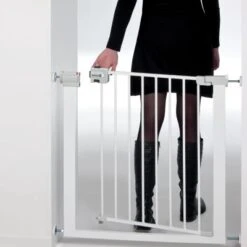 Safety 1st Barrière De Sécurité Easy Close Métal Blanc 13 Safety 1st Barrière De Sécurité Easy Close Métal Blanc -Bébé Rêves Promos Magasin barriere de securite easy close metal blanc 7