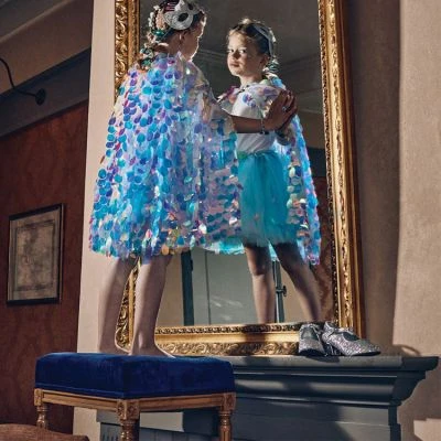 Cape à Sequins Lorelie (5-7 Ans) 3 Cape à Sequins Lorelie (5-7 Ans) – Image 3