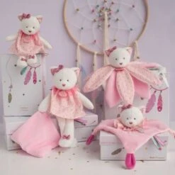 Coffret Peluche Avec Doudou Chat Attrape-rêves (28 Cm) -Bébé Rêves Promos Magasin coffret peluche avec doudou chat attrape reves 28 cm 8