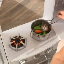 KidKraft Cuisine Enfant Ultimate Corner Blanche Avec Sons Et Lumières 17 KidKraft Cuisine Enfant Ultimate Corner Blanche Avec Sons Et Lumières -Bébé Rêves Promos Magasin cuisine enfant ultimate corner blanche avec sons et lumieres 9