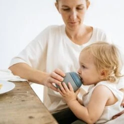 Gourde D'apprentissage Bubble Kaki & Blue Grey (240 Ml) -Bébé Rêves Promos Magasin gourde d apprentissage bubble kaki blue grey 240 ml 4