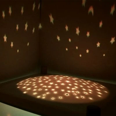 Trousselier Lanterne Magique Musicale Révolution 2.0 Le Marchand De Sable 8 Trousselier Lanterne Magique Musicale Révolution 2.0 Le Marchand De Sable – Image 8