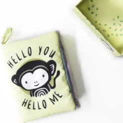 Livre Bébé En Tissu Hello You, Hello Me -Bébé Rêves Promos Magasin livre bebe en tissu hello you hello me 5