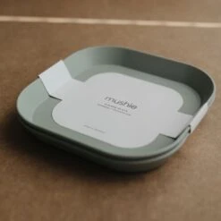 Mushie Lot De 2 Assiettes Carrées Sage -Bébé Rêves Promos Magasin lot de 2 assiettes carrees sage 7