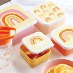 A Little Lovely Company Lot De 4 Boîtes à Goûter Arc-en-ciel -Bébé Rêves Promos Magasin lot de 4 boites a gouter arc en ciel 5