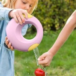 Quut Lot De 4 Jouets De Plage Rose Et Jaune Banane -Bébé Rêves Promos Magasin lot de 4 jouets de plage rose et jaune banane 3