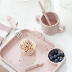 Done By Deer Lot De 5 Pailles En Silicone Peekaboo Bleu Mixte -Bébé Rêves Promos Magasin lot de 5 pailles en silicone peekaboo bleu mixte 3