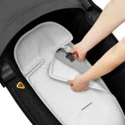 Maxi-Cosi Nacelle Isofix Jade Noire Essential Black -Bébé Rêves Promos Magasin nacelle isofix jade noire essential black 5