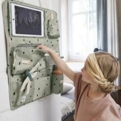 LÄSSIG Organiseur De Voiture Happy Prints Olive Clair -Bébé Rêves Promos Magasin organiseur de voiture happy prints olive clair 4