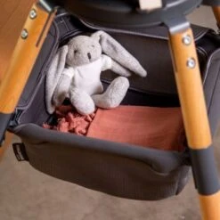 Childhome Panier De Rangement Mesh Pour Chaise Haute Evolu Gris Anthracite -Bébé Rêves Promos Magasin panier de rangement mesh pour chaise haute evolu gris anthracite 4