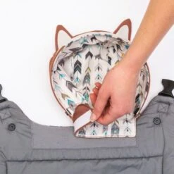 Infantino Porte-bébé Cuddle Up Fox Avec Capuche -Bébé Rêves Promos Magasin porte bebe cuddle up fox avec capuche 4