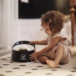 BabyBjörn Pot Bébé Smart Noir Et Blanc -Bébé Rêves Promos Magasin pot bebe smart noir et blanc 4