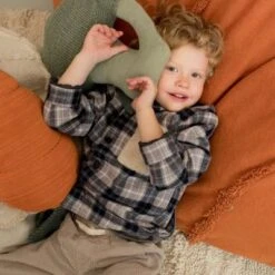 Lorena Canals Pouf Géant Cathy La Carotte X Oli & Carol (100 X 55 Cm) -Bébé Rêves Promos Magasin pouf geant cathy la carotte x oli carol 100 x 55 cm 3