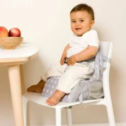 Réhausseur Nomade Travel Up White Stars -Bébé Rêves Promos Magasin rehausseur nomade travel up white stars 4