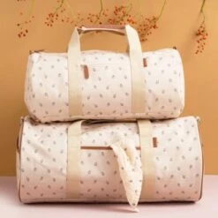 Sac Week-end Berries (46 X 21 Cm) -Bébé Rêves Promos Magasin sac week end berries 46 x 21 cm 4