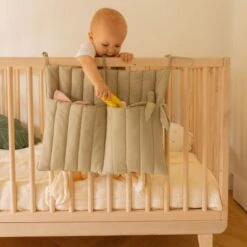 Lorena Canals Vide Poche à Suspendre Bamboo Olive (40 X 50 Cm) -Bébé Rêves Promos Magasin vide poche a suspendre bamboo olive 40 x 50 cm 6