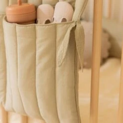 Lorena Canals Vide Poche à Suspendre Bamboo Olive (40 X 50 Cm) -Bébé Rêves Promos Magasin vide poche a suspendre bamboo olive 40 x 50 cm 9